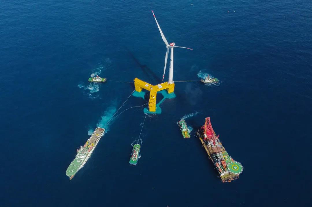 全球首臺抗臺風型漂浮式海上風電機組 “落戶”廣東陽江